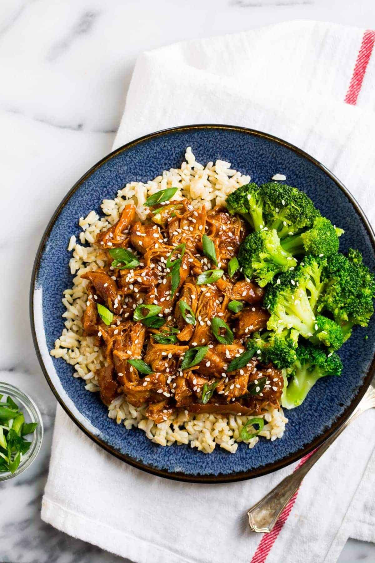 Mouthwatering Honey Garlic Chicken: Sticky Sauce & Tender Thighs